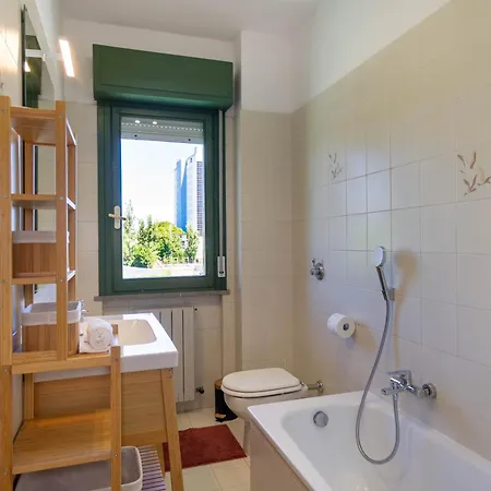 97a - Elegante In Fronte Mare *