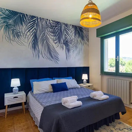 97a - Elegante In Fronte Mare